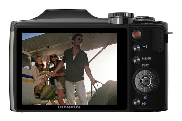 Olympus SZ-30MR: фотокамера с 24-кратным трансфокатором и 16-мегапиксельной матрицей.