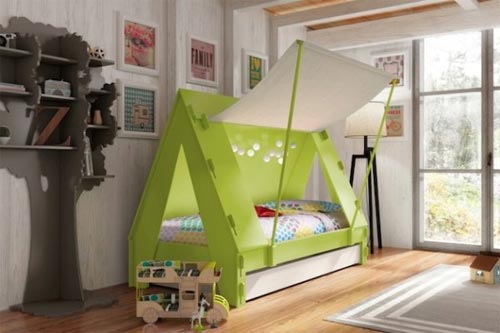 Яркая кровать-палатка для детской от дизайнеров студии «Mathy by Bols» 