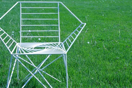Стильный металлический стул от студии «Alex Dorfman» 