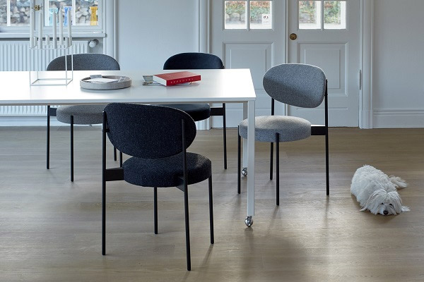 Удобная как кресло, практичная как обеденный стул: переиздание мебели «Series 430»
