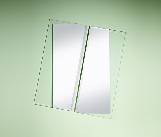 «Падающие» настенные зеркала от бельгийской компании Deknudt Mirrors