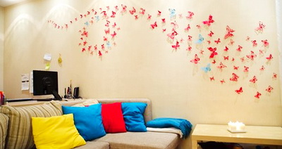Декорируем комнату бабочками