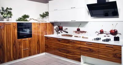 Сравнительная характеристика шпона и других кухонных фасадов