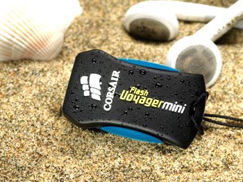 Corsair Flash Voyager Mini - защищенный USB-накопитель