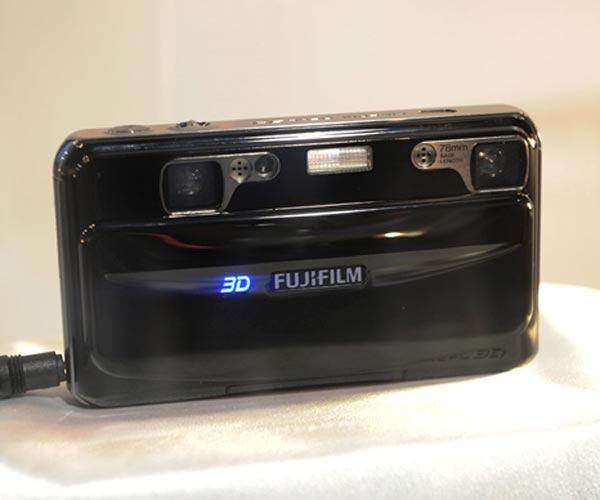 FujiFilm FinePix Real 3D - цифровая фотокамера для съёмки с эффектом 3-D