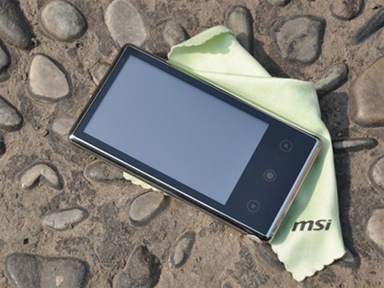 MSI MV652+ - трёхдюймовый сенсорный медиаплеер