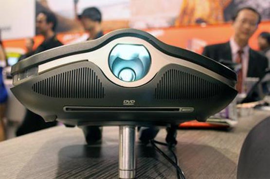 MSI Projector PC - неттоп плюс HD-проектор