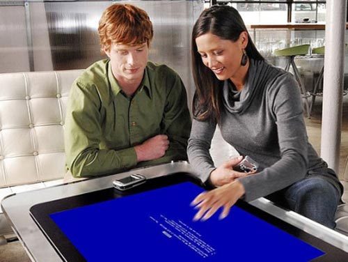 Компьютерный сенсорный стол Microsoft Surface продаётся по всему миру