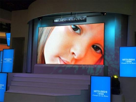 155-дюймовый OLED-экран от Mitsubishi