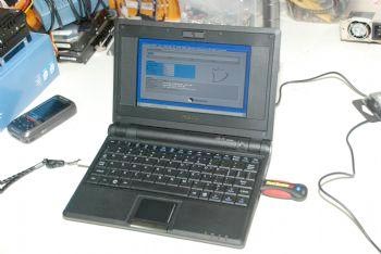 Моддинг субноутбука Asus Eee PC