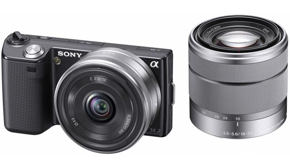 компактные фотокамеры NEX-5 и NEX-3 со сменными объективами от Sony.