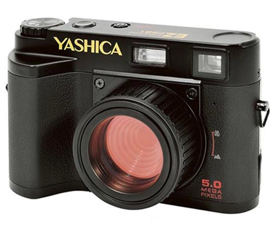 Yashica EZ F521 - «ретростильная» 5-МП фотокамера