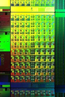 Intel работает над созданием оптического процессора
