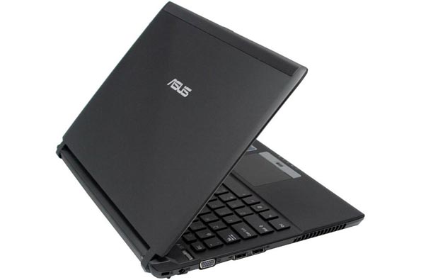 Тонкий ноутбук ASUS U36S с 13,3-дюймовым дисплеем на аппаратной платформе Intel Sandy Bridge.