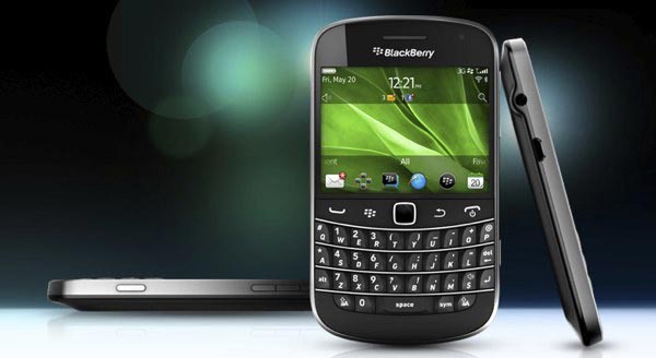 BlackBerry Bold 9900/9930: первые смартфоны на платформе BlackBerry OS 7.0.