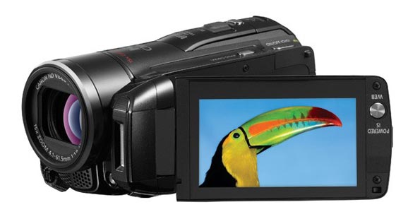 Новая видеокамера VIXIA HF M32 от Canon.