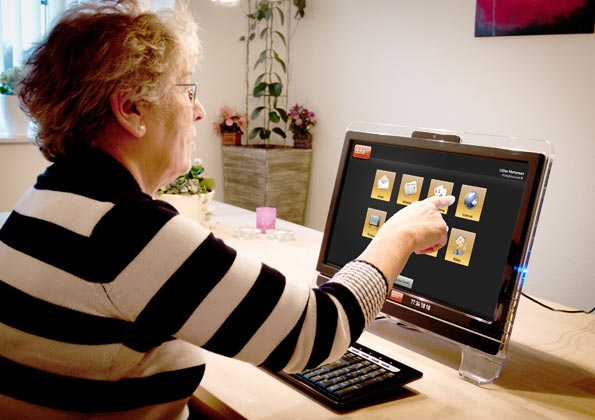 Датская компания DukaPC разработала компьютер для пожилых.