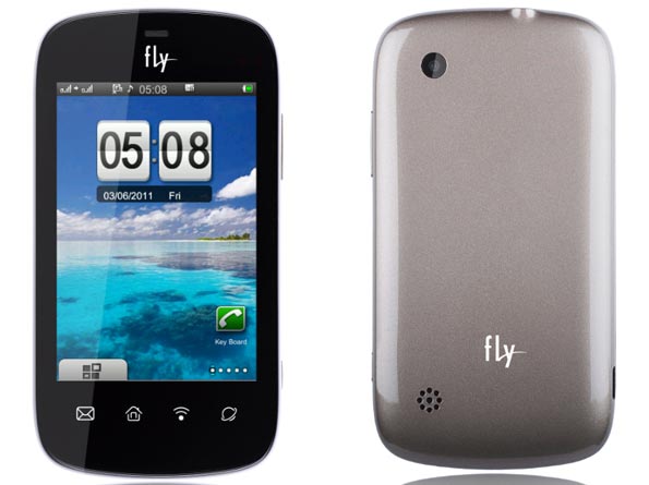 Fly E195: телефон с 3,5-дюймовым сенсорным дисплеем.