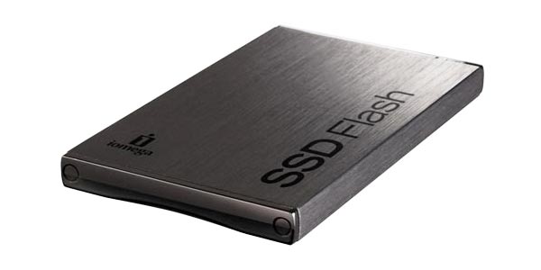 Компания Iomega выпускает портативные SSD-диски с интерфейсом USB 3.0.