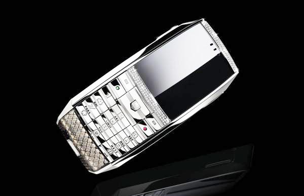 Швейцарская компания TAG Heuer представляет линейку телефонов Meridiist Jewel&Gold.