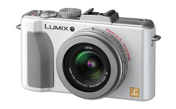 Новая фотокамера с 10-мегапиксельной матрицей Panasonic Lumix LX5.