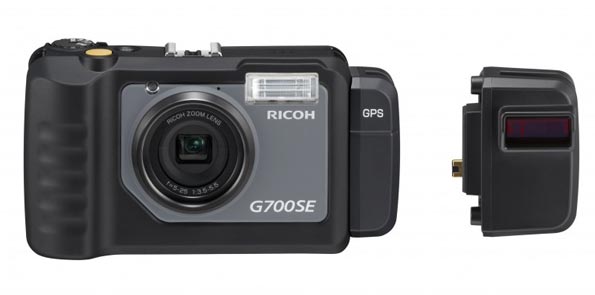 «Спортивный» фотоаппарат Ricoh G700SE с модулями Wi-Fi и Bluetooth.