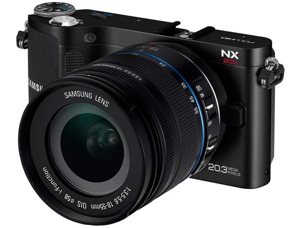 Samsung NX200 - фотоаппарат наделён 20-мегапиксельной матрицей.