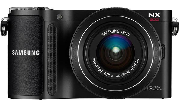 Samsung NX200 - фотоаппарат наделён 20-мегапиксельной матрицей.