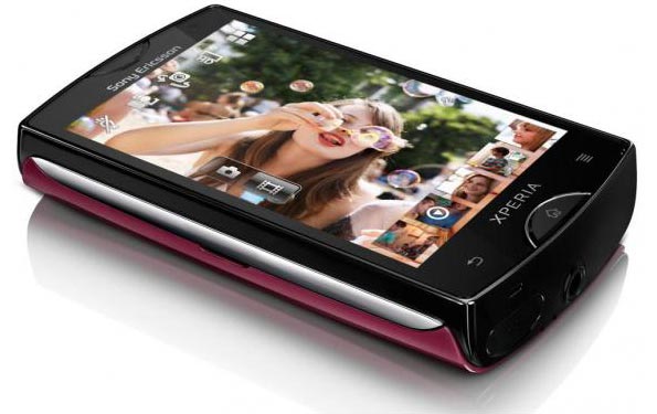 Sony Ericsson Xperia mini и Sony Ericsson Xperia mini pro - новые «гуглофоны» от Sony.