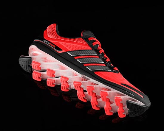 Adidas SpringBlade: взрывная энергия бега.