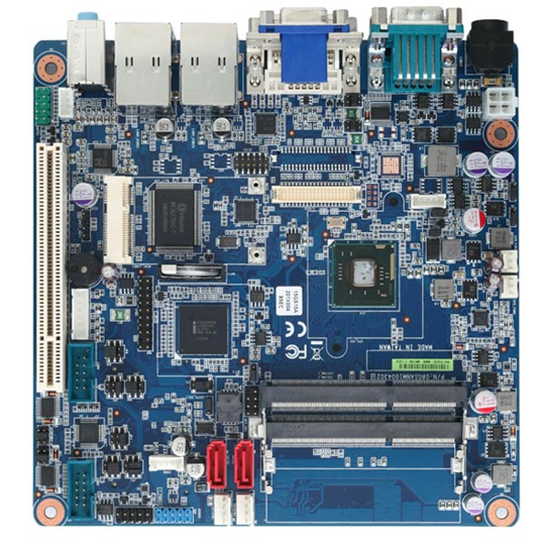 Axiomtek MANO831: системная плата на платформе Intel Cedar Trail.