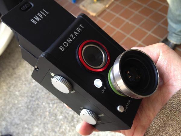 Bonzart Ampel - миниатюрный двухзеркальный цифровой фотоаппарат XXI века.
