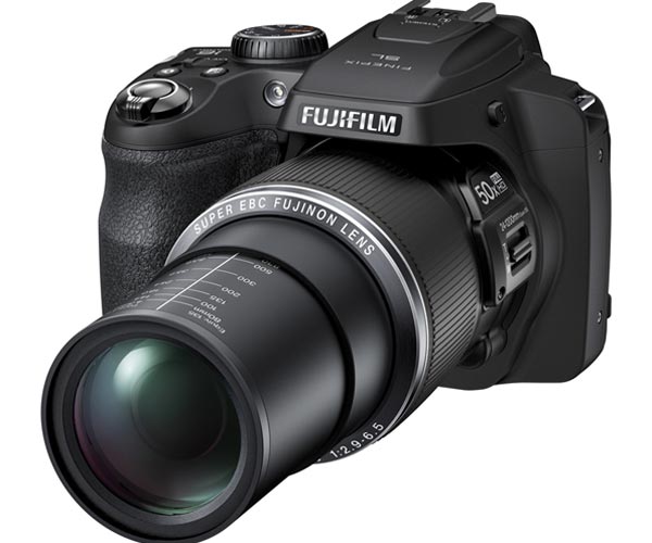 Fujifilm FinePix SL1000 - фотоаппарат с 50-кратным трансфокатором.