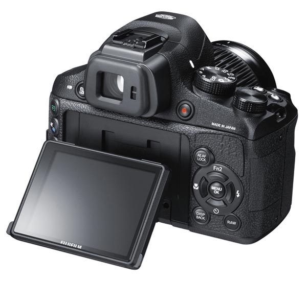 Fujifilm X-S1: фотокамера премиум-класса с 26-кратным трансфокатором.