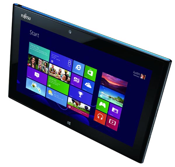 Fujitsu Arrows Tab Q582/F - водонепроницаемый Windows-планшет поступит в продажу в середине марта.