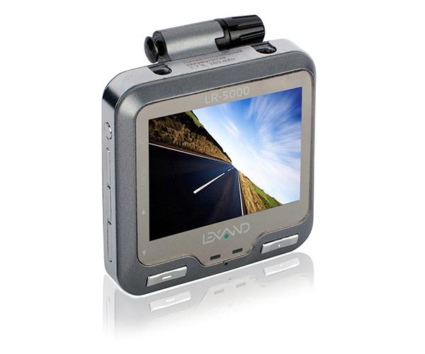 Lexand LR-5000: компактный видеорегистратор с поддержкой Full HD.