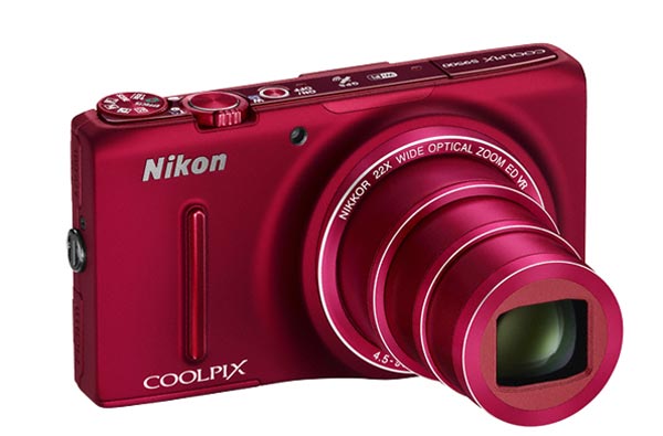 Nikon Coolpix S9500: компактный фотоаппарат с 18-мегапиксельной матрицей.