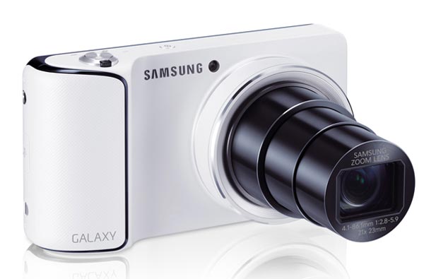 Samsung Galaxy Camera - в России начались продажи гибридного фотоаппарата.