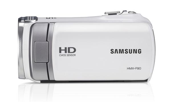 Samsung HMX-F90: видеокамера с 52-кратным оптическим трансфокатором.