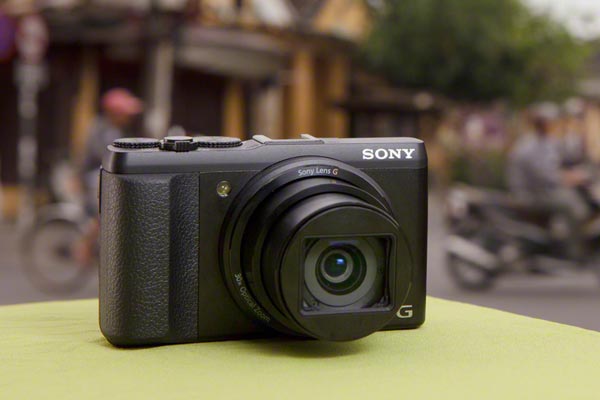 Sony Cyber-shot DSC-HX50V: компактный фотоаппарат с 30-кратным трансфокатором.