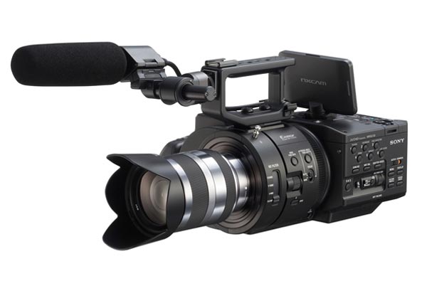 Sony NEX-FS700 - новая профессиональная видеокамера от Sony.