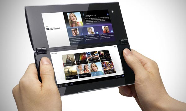 Sony Tablet P - складной планшет поступит в продажу 4 марта.