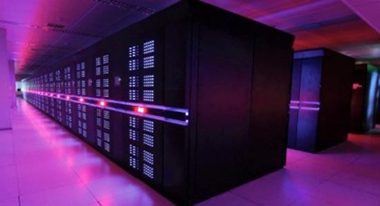 Tianhe-2 - суперкомпьютер  бьёт рекорды производительности.