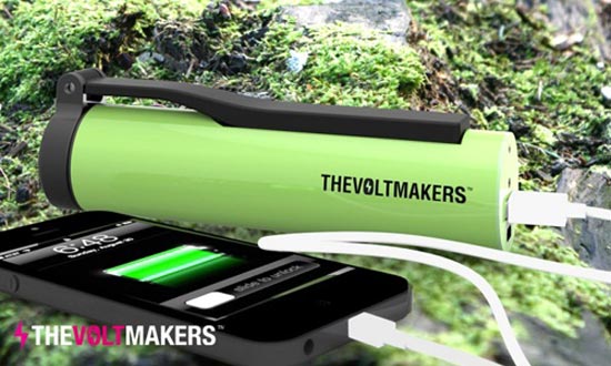 Voltmaker: резервный аккумулятор и кинетическое зарядное устройство.