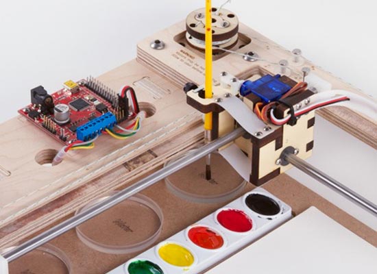 WaterColorBot: робот-художник, подражающий детям.
