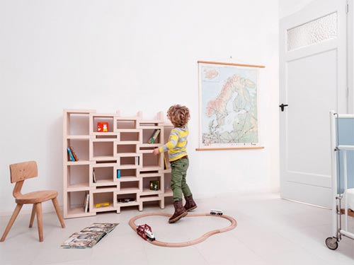 Уникальный детский книжный шкаф от «Reinier de Jong» 