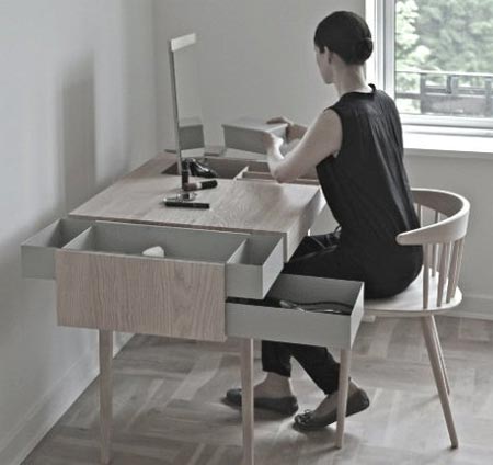 Частный рабочий стол – лучшая мебель-органайзер 