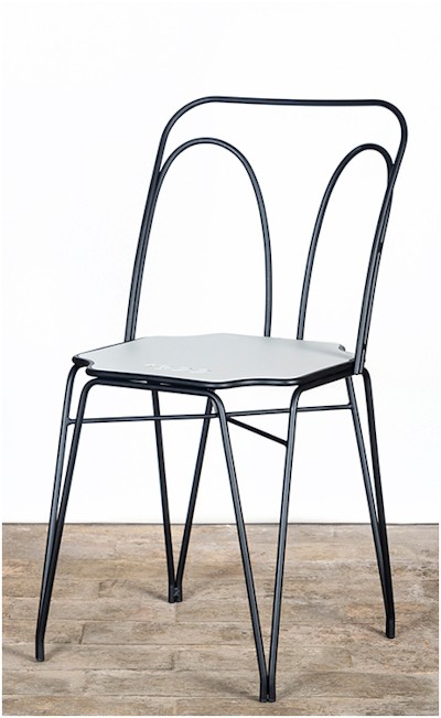 Старинный французский стул от дизайнерской студии Joan Rojeski