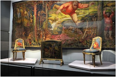 Необычная выставка мебели, организованная в аэропорту Парижа.