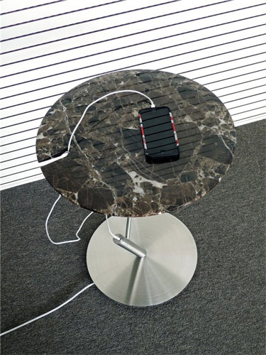Современный столик для ноутбука от Леонида Лозбенко 